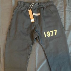 Essentials Fear of God 1977